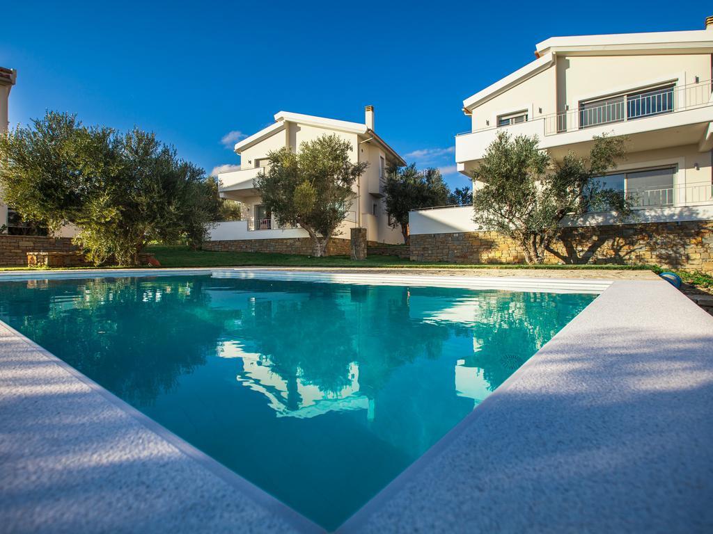 Abelia Luxurious Villas Finikounta Exterior foto