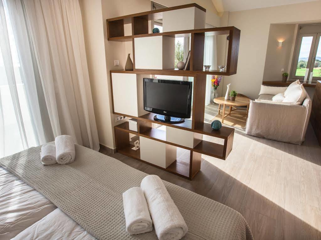 Abelia Luxurious Villas Finikounta Exterior foto
