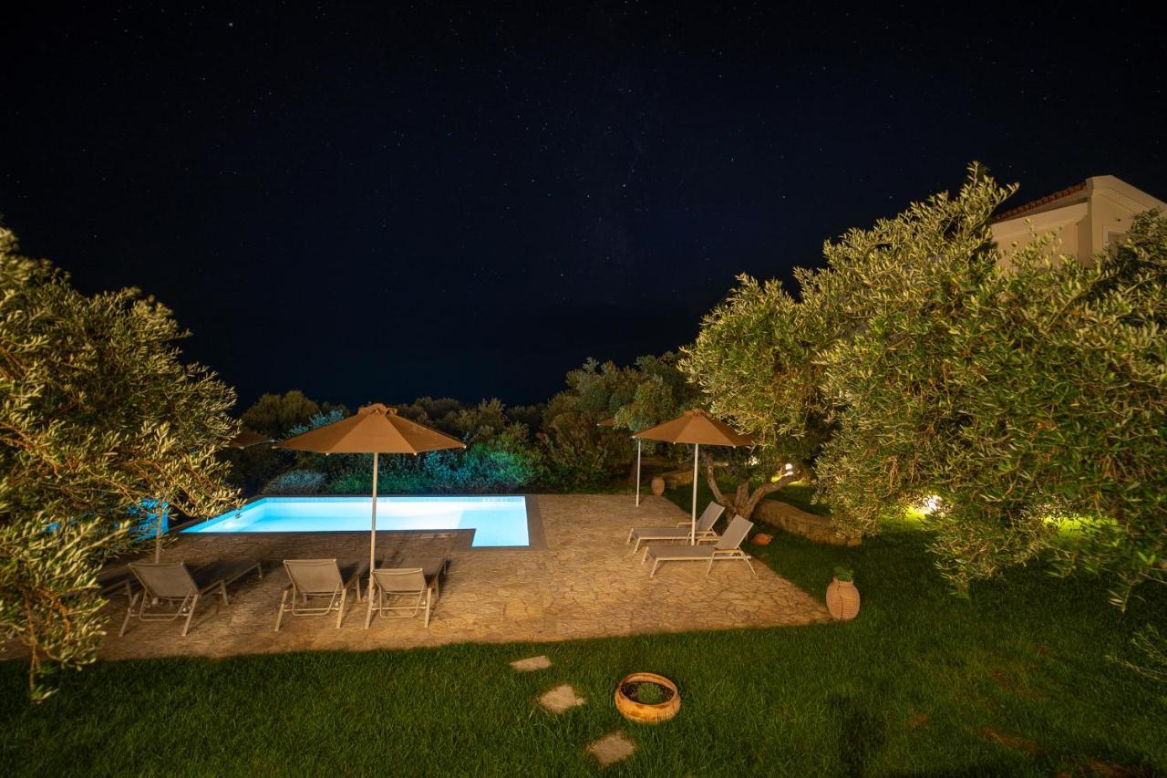 Abelia Luxurious Villas Finikounta Exterior foto